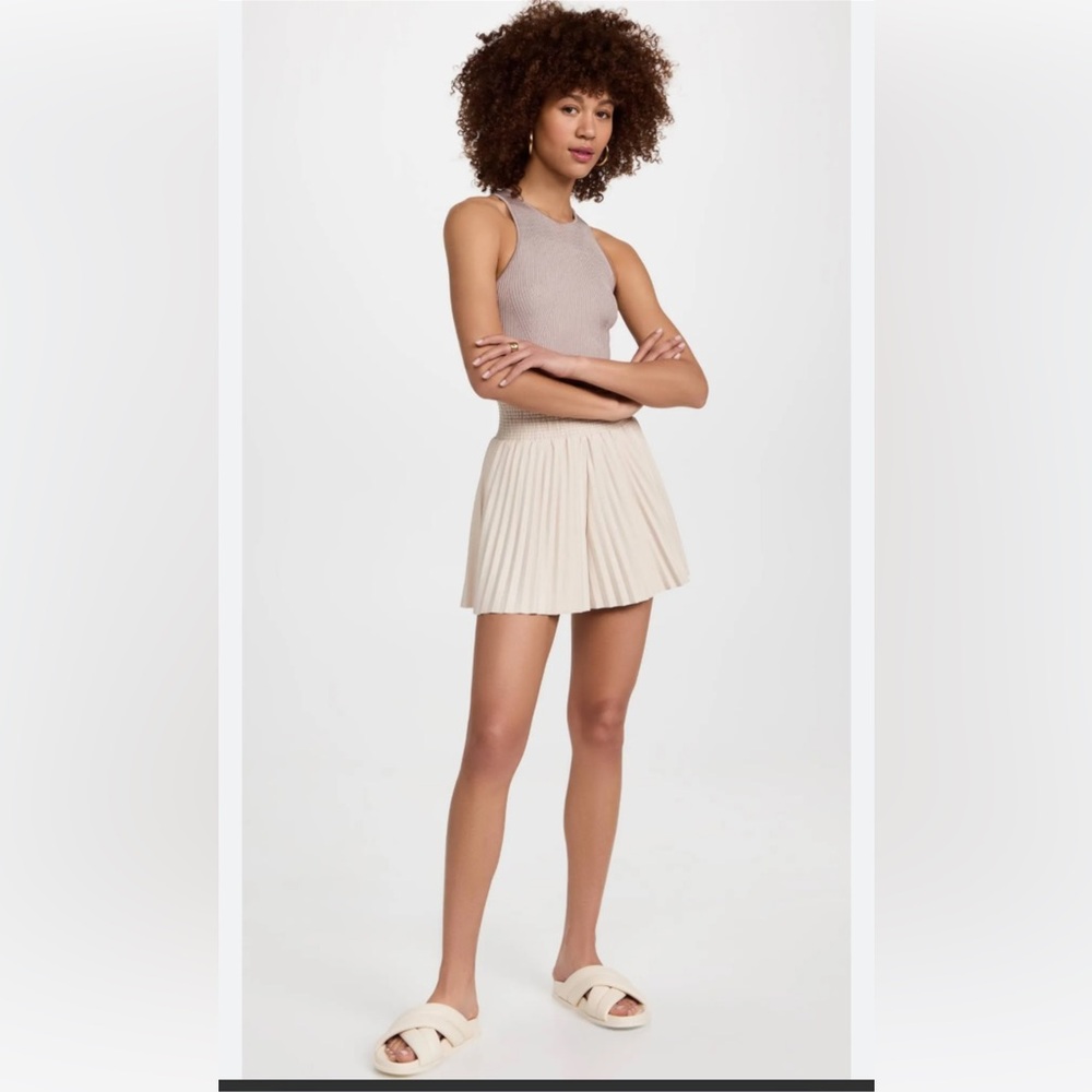 NEW A.L.C. Bondi Ryder Faux Vegan Leather Cream Pleated Shorts 10